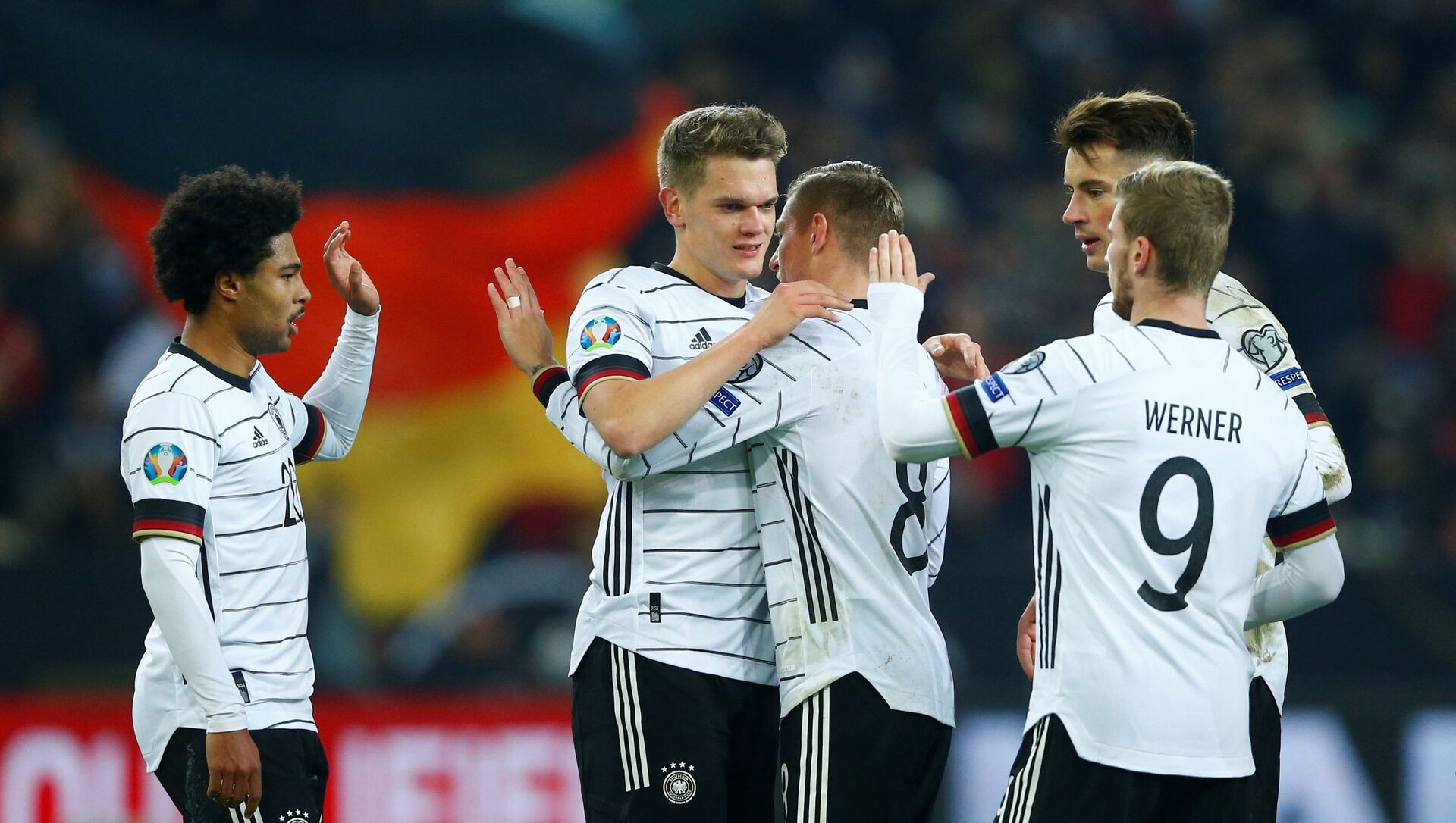 ألمانيا.. غياب الظهير الأيمن بينجامين هنريكس عن مباراتي المنتخب في دوري الأمم الأوروبية 1 FPhwT1728473890