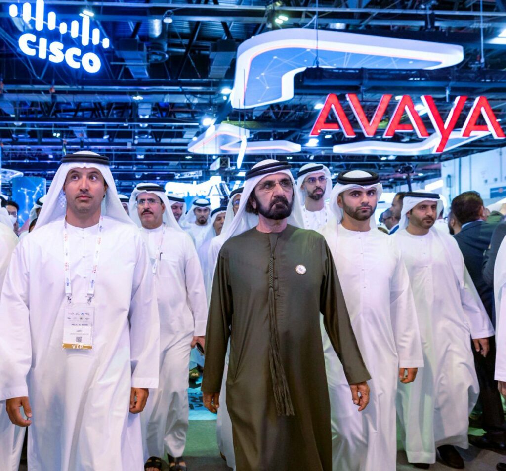 جلوبال (11): المترجم الذكي من iFLYTEK: إحداث ثورة في الاتصالات العالمية من خلال الابتكار في الذكاء الاصطناعي 1 FeyvAfkX0AIVUFM1729695723