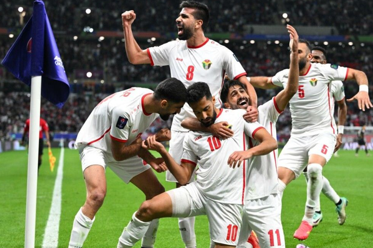 منتخب الأردن لكرة القدم يبدأ تدريباته تأهبا لمواجهتي كوريا الجنوبية وسلطنة عمان ضمن تصفيات كأس العالم 1 Hm5c9HZs 264616941727980025