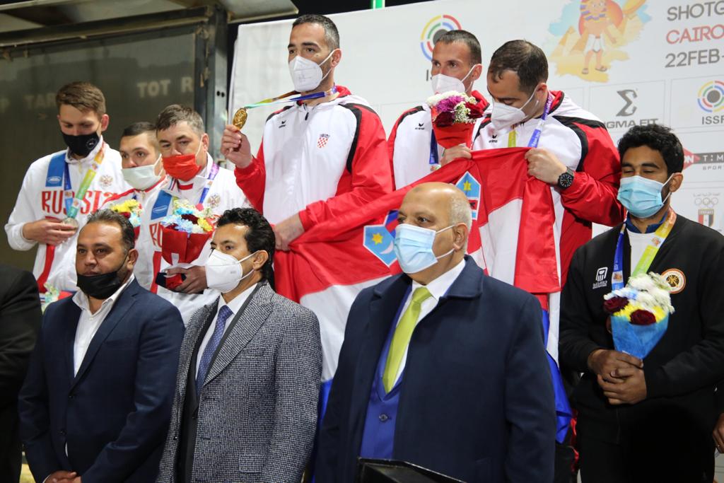 وزير الرياضة يسلّم جوائز المراكز الأولى للفائزين في بطولة وادي الفروسية الدولية لقفز الموانع 1 IMG 20210304 WA0020 11729281244