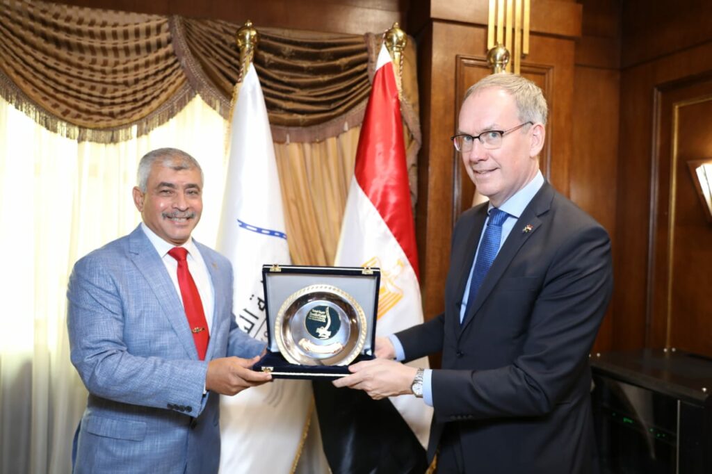 الهيئة العامة لميناء الإسكندرية تبحث مع وفد متعدد الجنسيات تعزيز مجالات التعاون المشترك 1 IMG 20211005 WA00051729019283