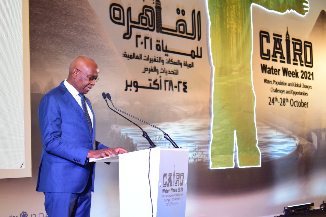 الممثل الإقليمي للفاو يؤكد أهمية أسبوع القاهرة للمياه في مناقشة القضايا المتعلقة بالمياه والمناخ 1 IMG 20211024 WA01421728804664