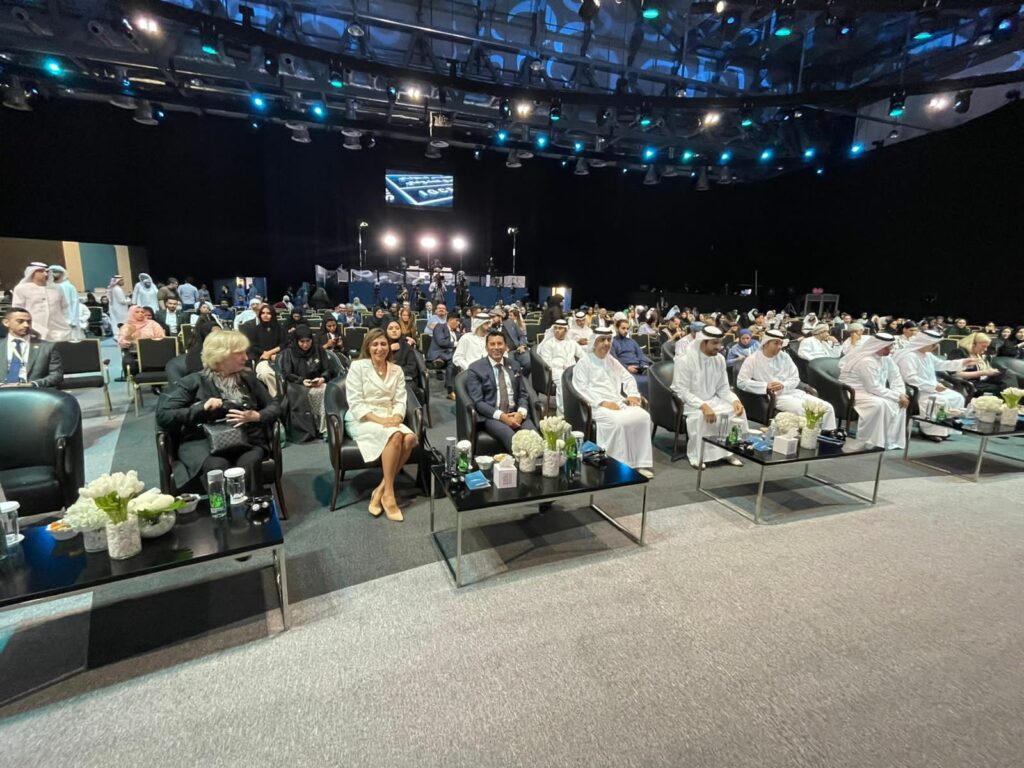 وزير الشباب يشارك في جلسة حوارية بعنوان "الرياضة والتنمية البشرية صناعة الأبطال الرياضيين" 1 IMG 20220929 WA00211729532463