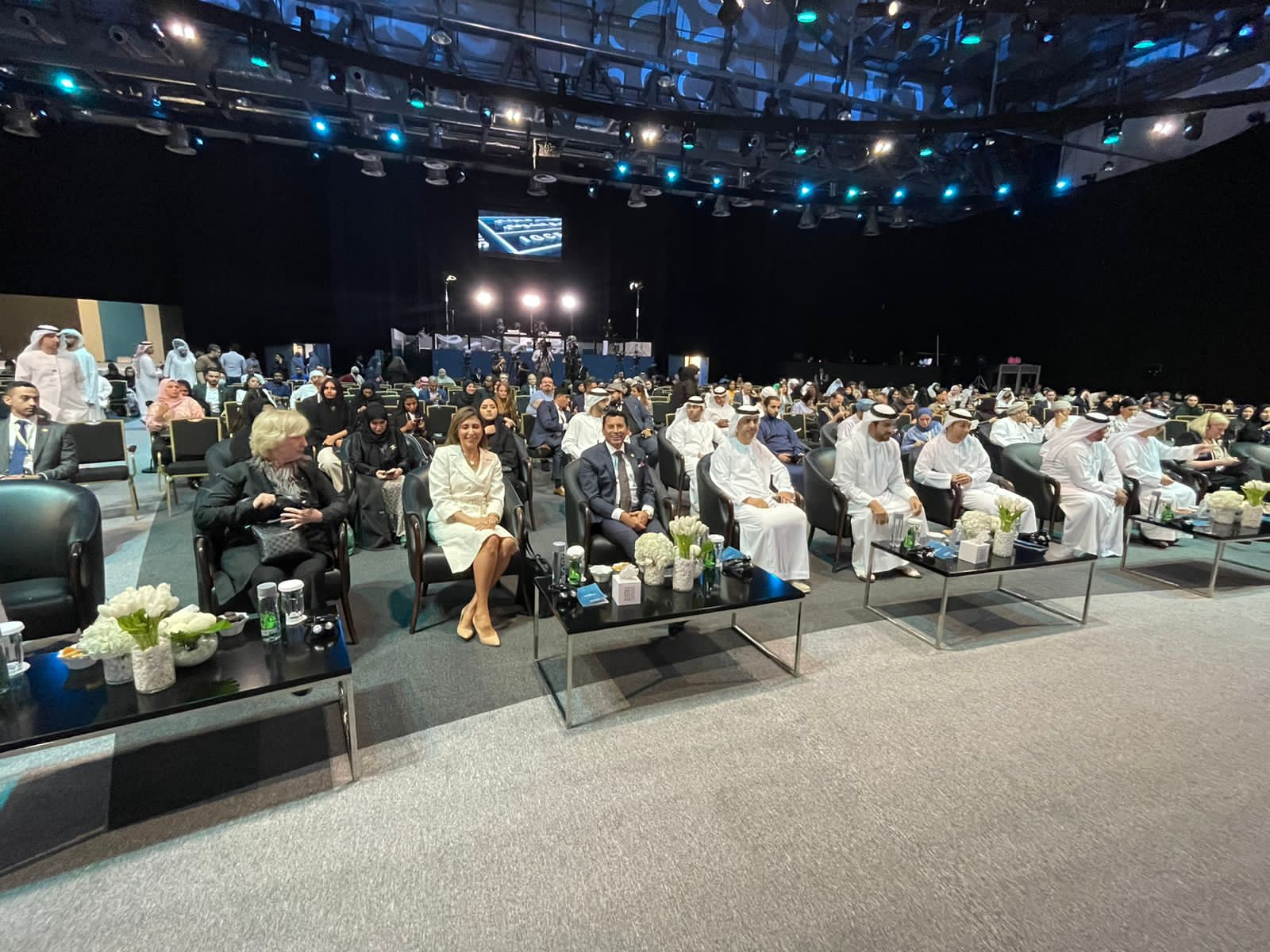 وزير الشباب يشارك في جلسة حوارية بعنوان "الرياضة والتنمية البشرية صناعة الأبطال الرياضيين" 1 IMG 20220929 WA00211729532463