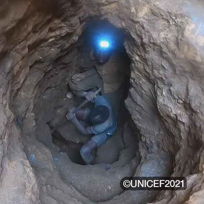 الكونغو الديمقراطية: قطاع التعدين فقد أكثر من 5 ملايين دولار في 4 سنوات بسبب انعدام الأمن بكيفو الشمالية 1 MhWjcDoAN3HVYjHOwo2F6QsNS4dgS5VqzytalaEe1728986463