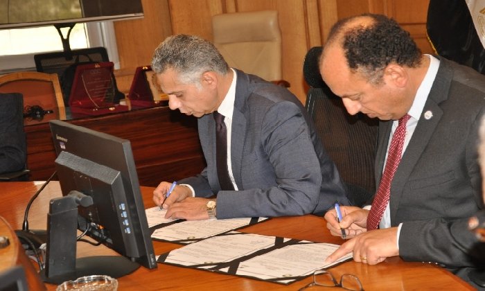 رئيس جامعة حلوان يوقع بروتوكول تعاون مع مؤسسة مصر الخير لدعم الطلاب الفلسطينيين 1 elaosboa321541729507683