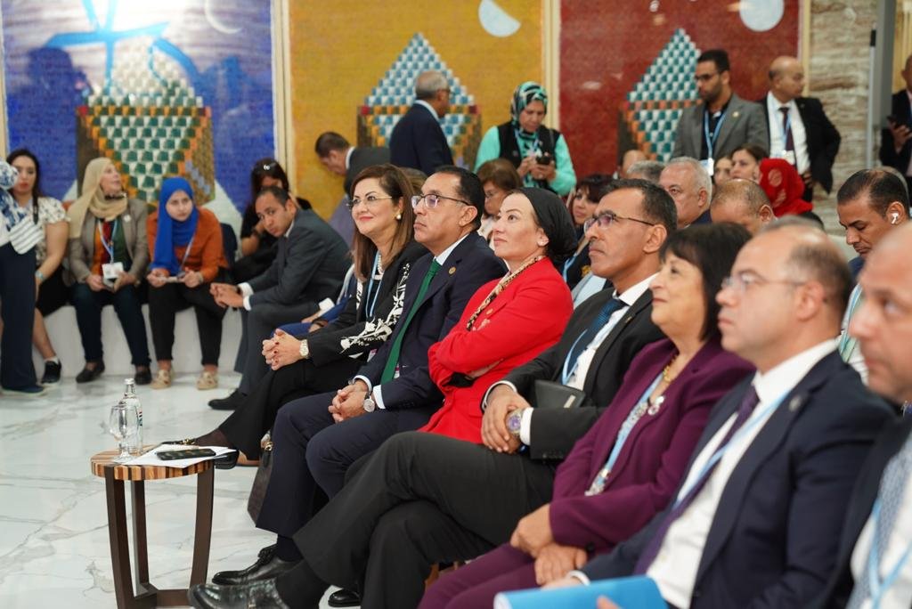 وزيرة البيئة:الدولة بذلت جهودًا حثيثة لمواجهة التحديات البيئية على المستوى الوطني بدعم من القيادة السياسية 1 elaosboa476591728894124