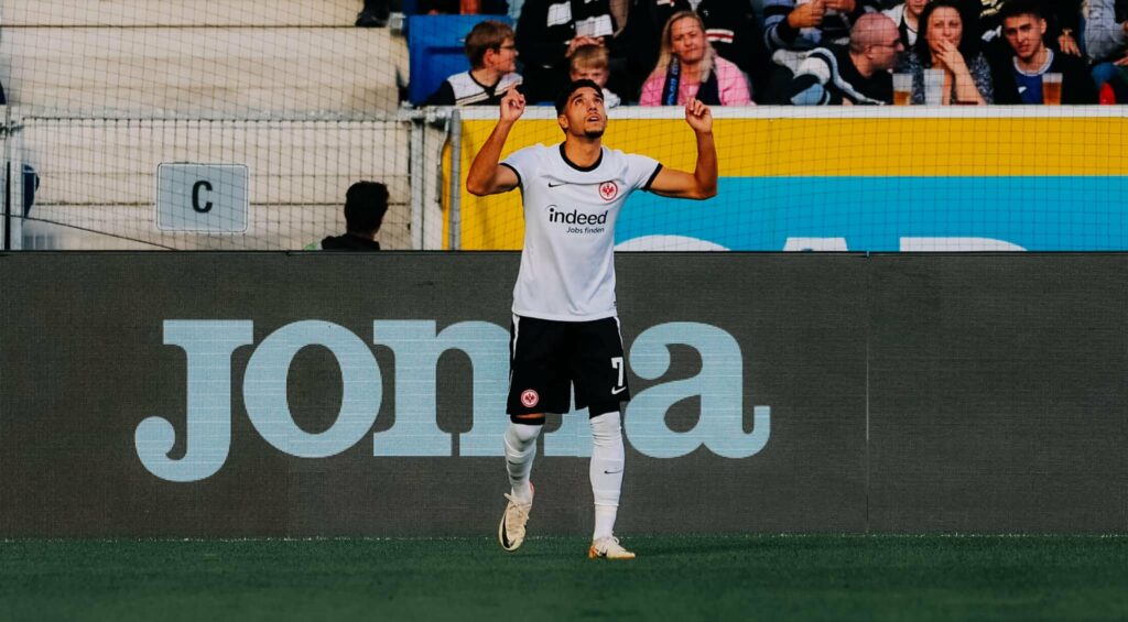 مرموش يسجل هدفًا ويقود فرانكفورت للفوز على مونشنجلادباخ 2-1 في كأس ألمانيا 1 elaosboa623751730316663