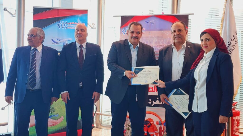 مطار برج العرب الدولي يجتاز مراجعة " SGS " لتطبيق نظام الإدارة المتكامل 1 elaosboa820731730217423