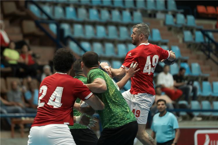 الأهلي يفوز على المعادي واليخت 4-صفر بدوري الكرة النسائية 1 large1729524723