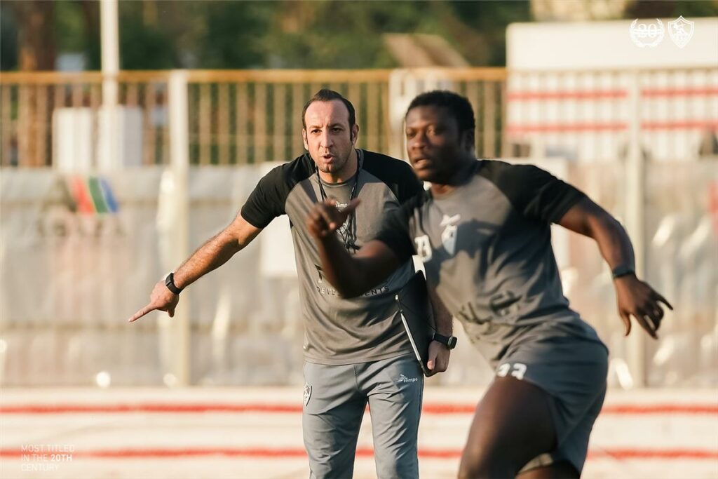 تدريبات خفيفة للاعبي الزمالك.. ومحاضرة من جوميز عن نهائي السوبر المصري 1 large1729531503