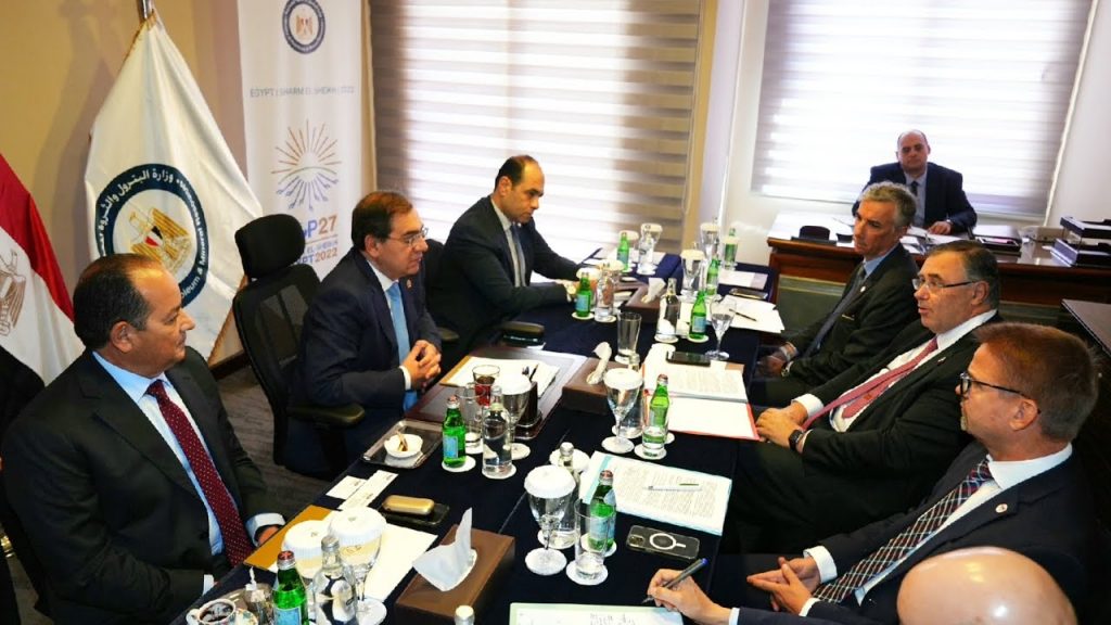 وزير البترول يبحث مع رئيس "توتال إنرجيز" الفرص الاستثمارية وزيادة معدلات الإنتاج بالبحر المتوسط 1 maxresdefault1728109623