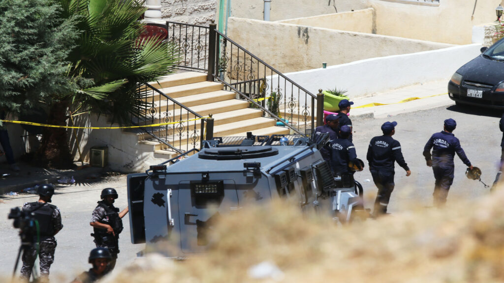 الأمن الأردني يُعلن مقتل شخص أطلق أعيرة نارية تجاه دورية أمنية عاملة بعمان 1 04A23035 7D3D 4792 B240 A8398BC68F901732421823