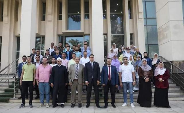 الشباب: 50 عضوًا من أعضاء برلماني الطلائع والشبابِ بالوادي الجديد يزورون مركز الأزهر العالمي للفتوى 1 16347596871350161731063423