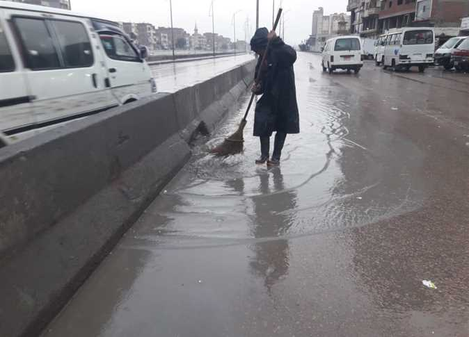 محافظ الإسكندرية يوجه برفع درجة الاستعداد القصوى لاستقبال موسم الأمطار 1 1706093587598blob1731059103