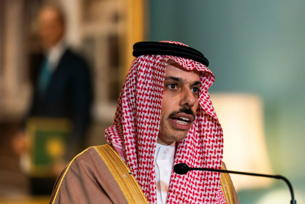 وزير الخارجية السعودي يبحث هاتفيًا مع نظيره الأمريكي المستجدات الإقليمية وتداعياتها 1 1785971731086043