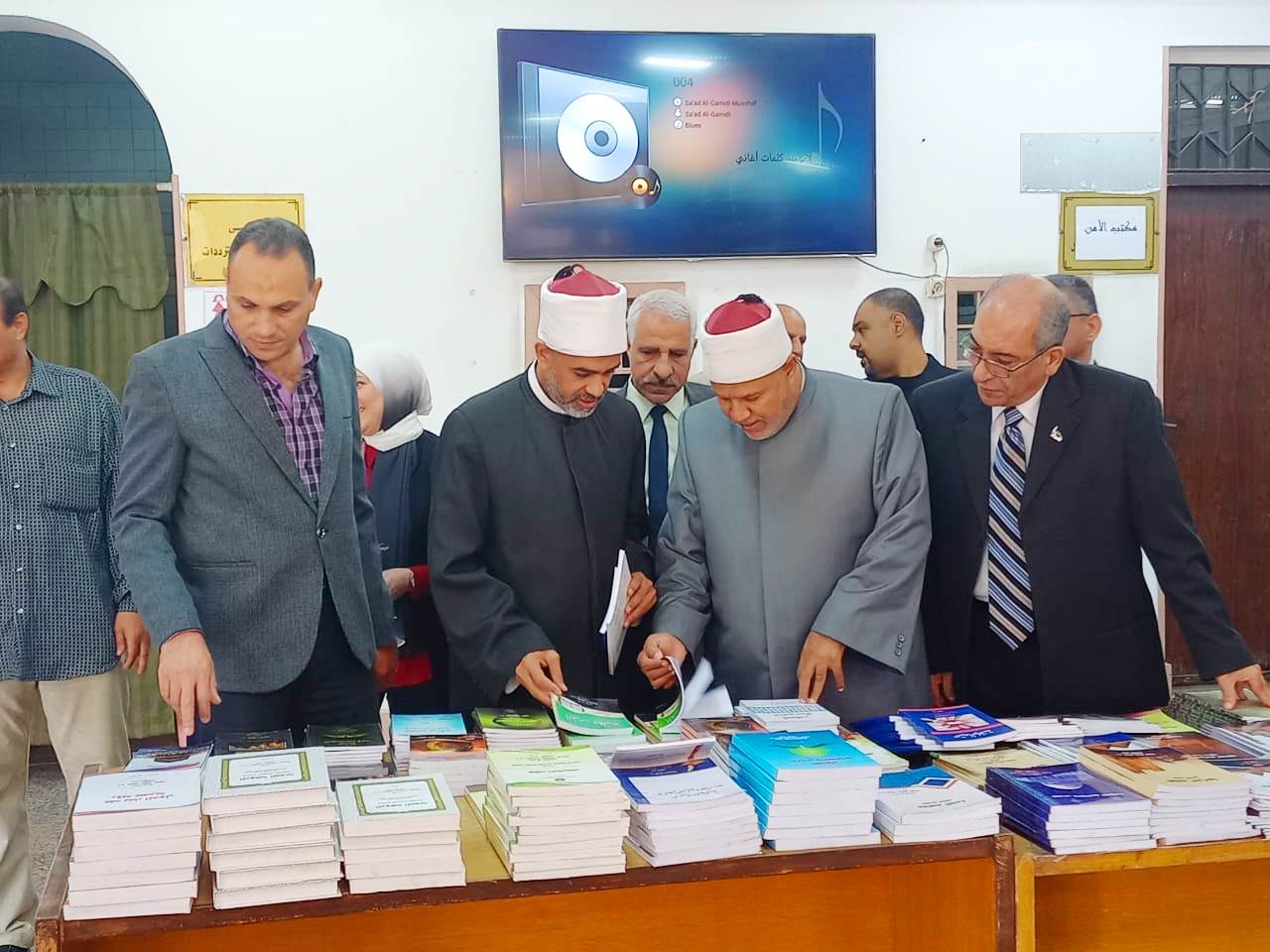 أمين "الأعلى للشئون الإسلامية": مصر تؤمن بدور القيم الأخلاقية في تحقيق الاستقرار المجتمعي والتعايش السلمي 1 19 2022 638041190301137724 1131732351683