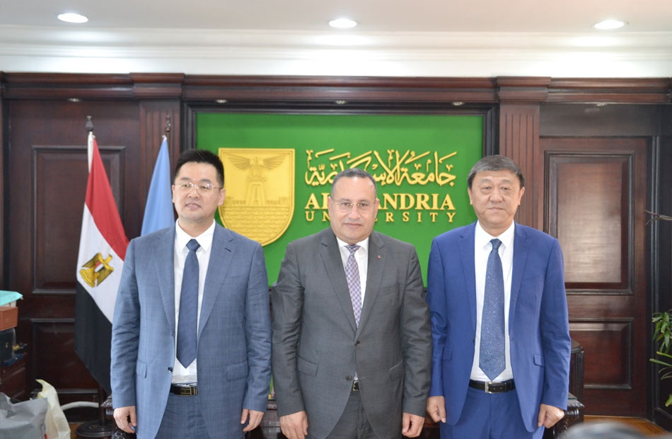 رئيس جامعة الإسكندرية:نحرص على توطيد التعاون مع الجامعات الأمريكية في المجالات العلمية 1 19 2023 638205220491465967 1461731356703