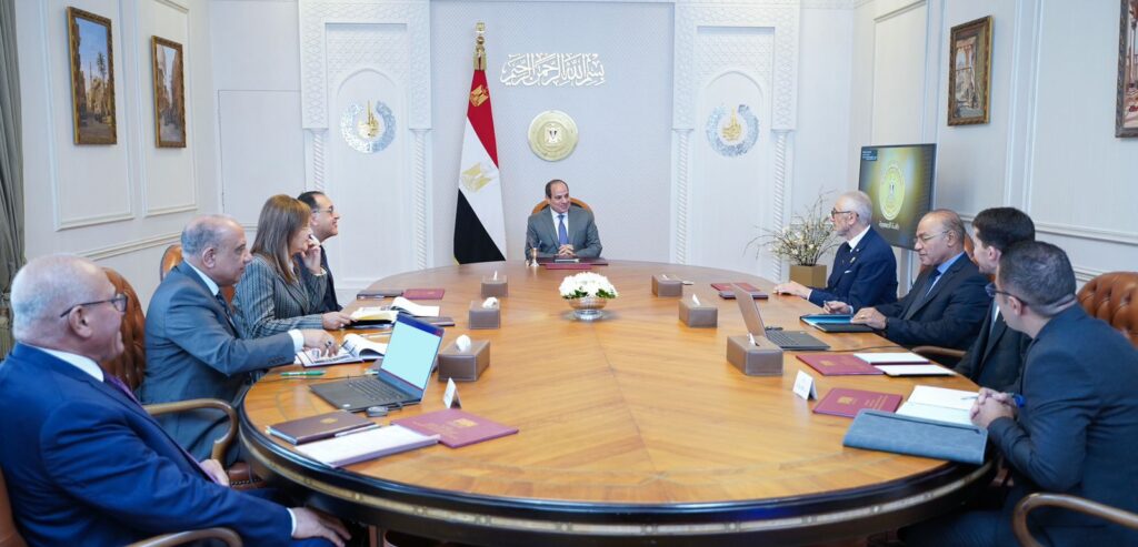 رئيس مجلس الوزراء يؤكد حرص الدولة المصرية على بذل مختلف الجهود لتحفيز قطاع الصناعة بهدف توطين الصناعات المختلفة 1 19 2023 638326386446120925 6121732788063