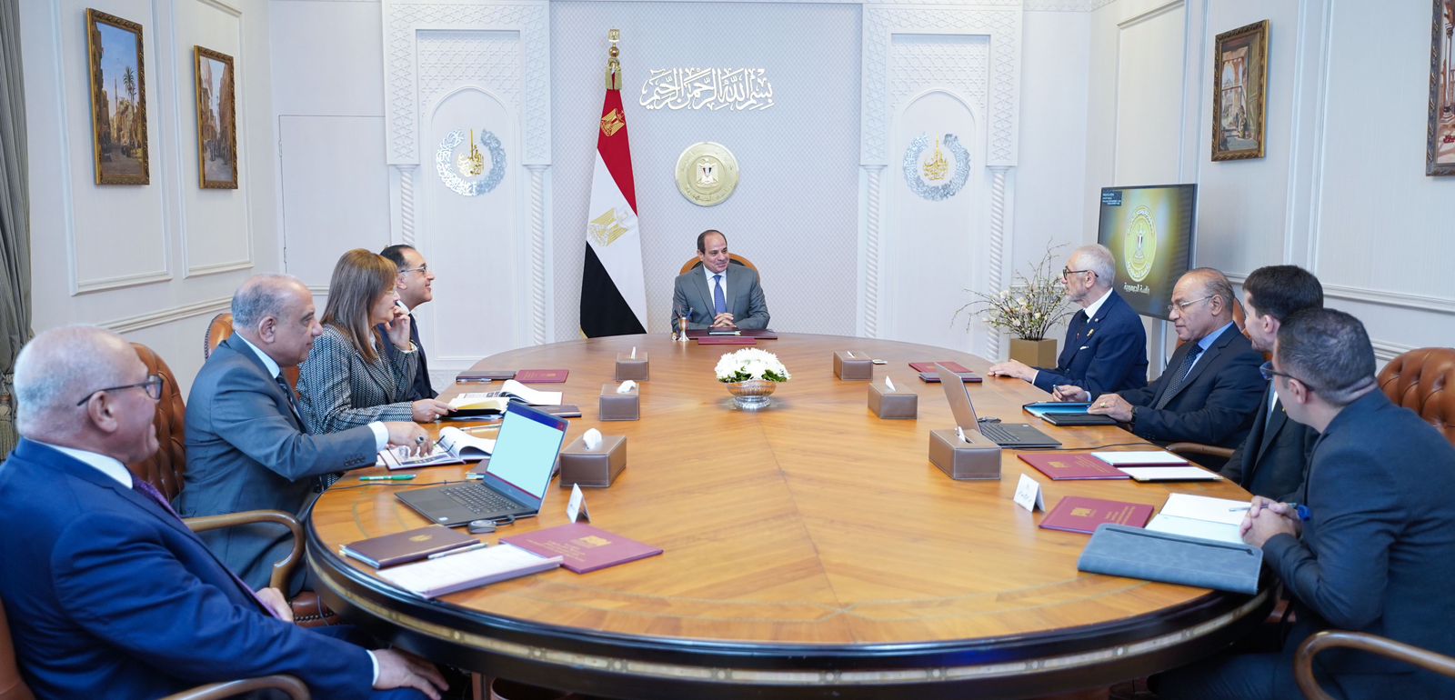 رئيس مجلس الوزراء يؤكد حرص الدولة المصرية على بذل مختلف الجهود لتحفيز قطاع الصناعة بهدف توطين الصناعات المختلفة 1 19 2023 638326386446120925 6121732788063