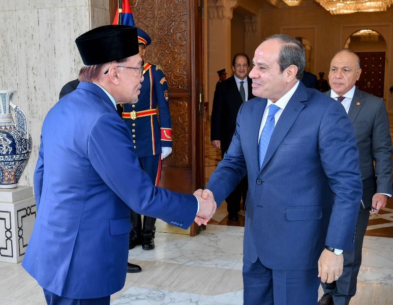 الرئيس السيسي يستقبل رئيس وزراء ماليزيا بقصر الاتحادية 1 19 2023 638336743201276654 1271731241264