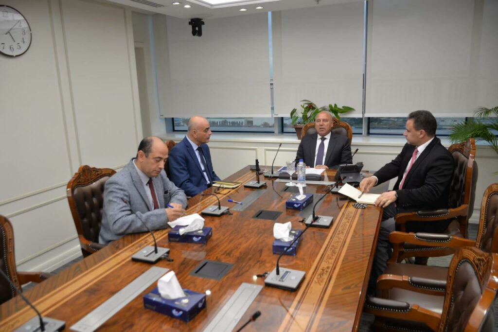 وزير النقل يشيد بالتعاون بين مصر والأردن والعراق وبدور "الجسر العربي" في زيادة المبادلات التجارية 1 19 2024 638417894597455640 7451731486603