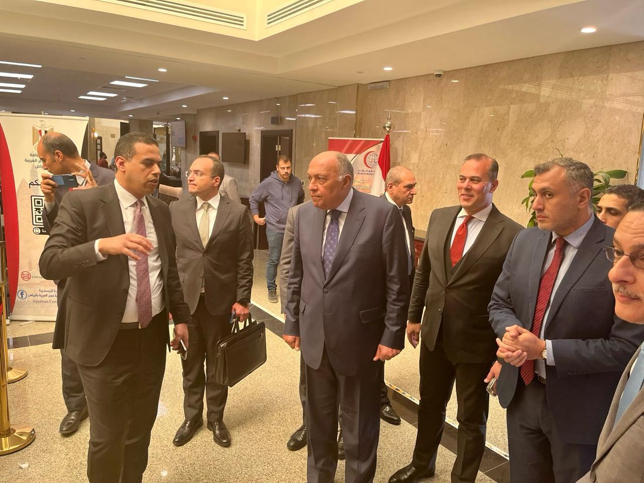 وزير الخارجية: الارتقاء بجودة الخدمات القنصلية للمواطنين والعمل على رفع كفاءتها تتصدر أولويات الوزارة 1 19 2024 638450816537063634 7061730647026
