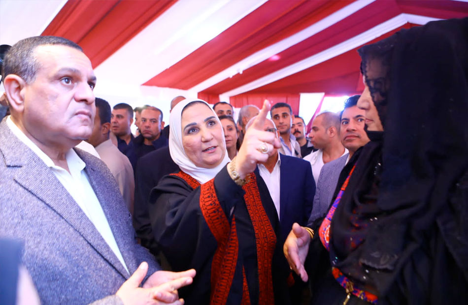 وزيرة التضامن تتفقد معرض "ديارنا" بالمنتدى الحضري العالمي وتشيد بجودة المنتجات 1 2023 638181288385027624 5021730711342