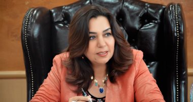 وزيرة التخطيط والتعاون الدولي تُهنئ منال عوض ومي عبد الحميد عقب تكريمهن بجائزة أفضل مُحافظ وأفضل مدير عام لمؤسسة عربية 1 2024070302112611261732802163