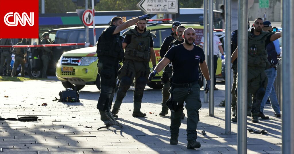 مقتل وإصابة 8 أشخاص جراء انفجار جسم مجهول أثناء إخماد حرائق بسوريا 1 2267991730475963