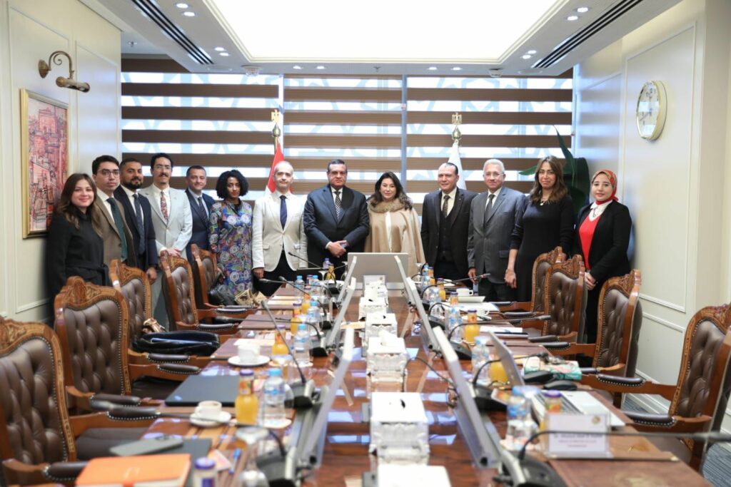 بمناسبة انعقاد المنتدى الحضري العالمي .. وزارة النقل تعرض فيلما تسجيليا تحت عنوان "النقل شرايين الحياة" 1 227183 32d71a5e 0b78 4c60 8234 c425457b1b671730924703