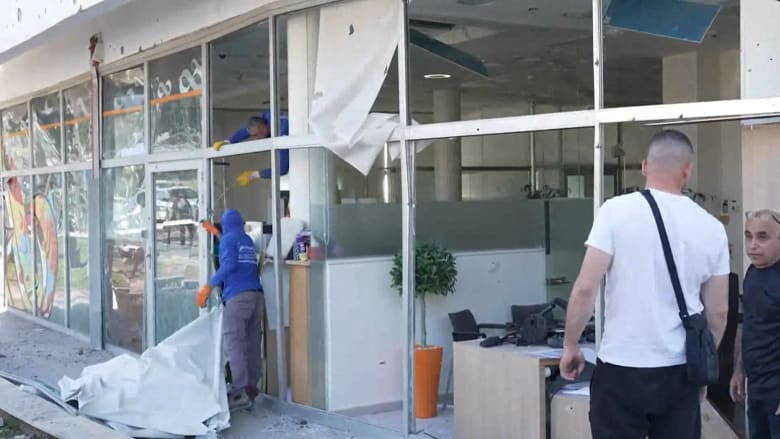 "أسوشيتيد برس": مسار الدمار الذي تنتهجه إسرائيل في جنوب لبنان يثير مخاوف من محاولة إنشاء منطقة عازلة 1 2371411730624888