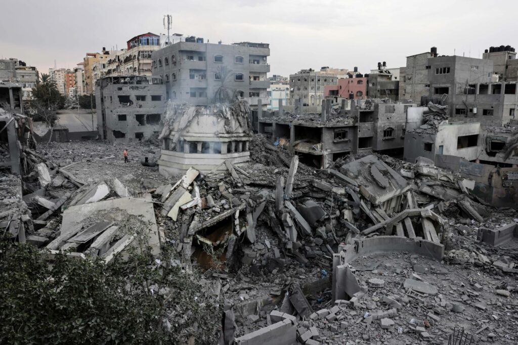 استشهاد 5 فلسطينيين في غارات للاحتلال الإسرائيلي على غزة ورفح ومخيم البريج 1 2516351732283526