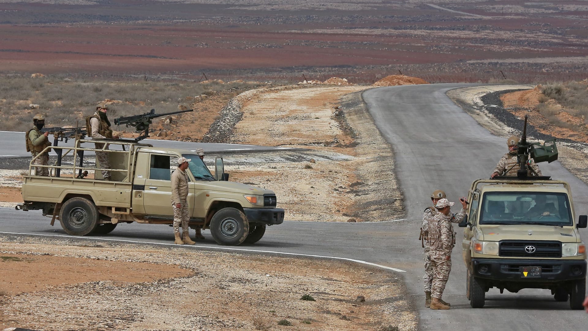 الأردن يدين التفجير الإرهابي بمحطة قطارات في مدينة كويتا جنوب غربي باكستان 1 2585371731223383