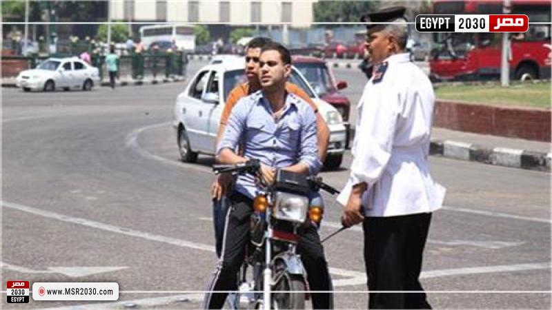 تحرير 1105 مخالفات عدم تركيب الملصق الإلكتروني ورفع 43 سيارة ودراجة متهالكة خلال 24 ساعة 1 347406 W1732353963