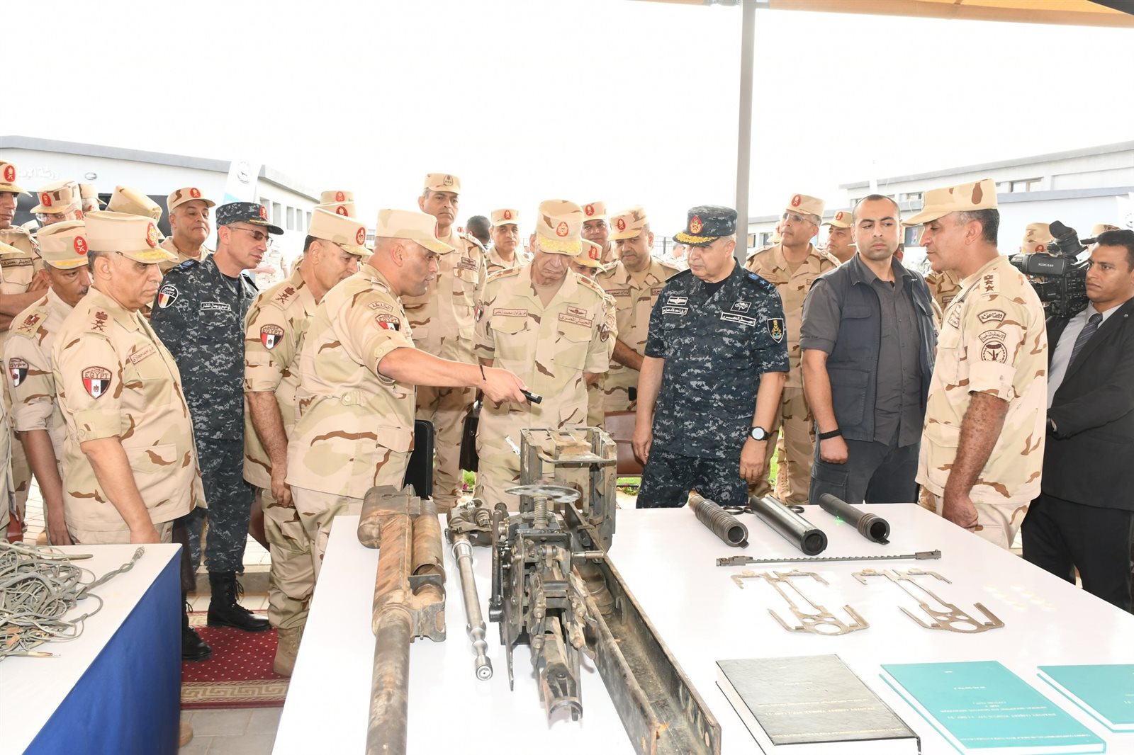وزير الدفاع يتفقد عددًا من وحدات القوات المسلحة المخطط اشتراكها بإحدى مهام الاتحاد الإفريقي 1 4101732702684