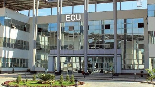 الجامعة المصرية الصينية تحتفل بتخريج دفعتين من كليتي الهندسة والاقتصاد والتجارة الدولية 1 4151731148742