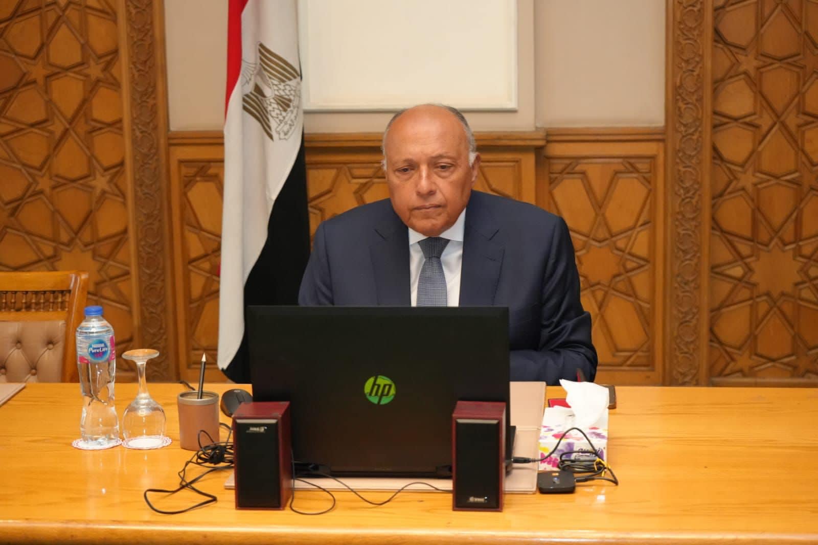 وزير الخارجية يؤكد دعم مصر الكامل للبنان في ظل الظروف الحالية 1 420188822 695086122801237 7110655576697866956 n1731506706