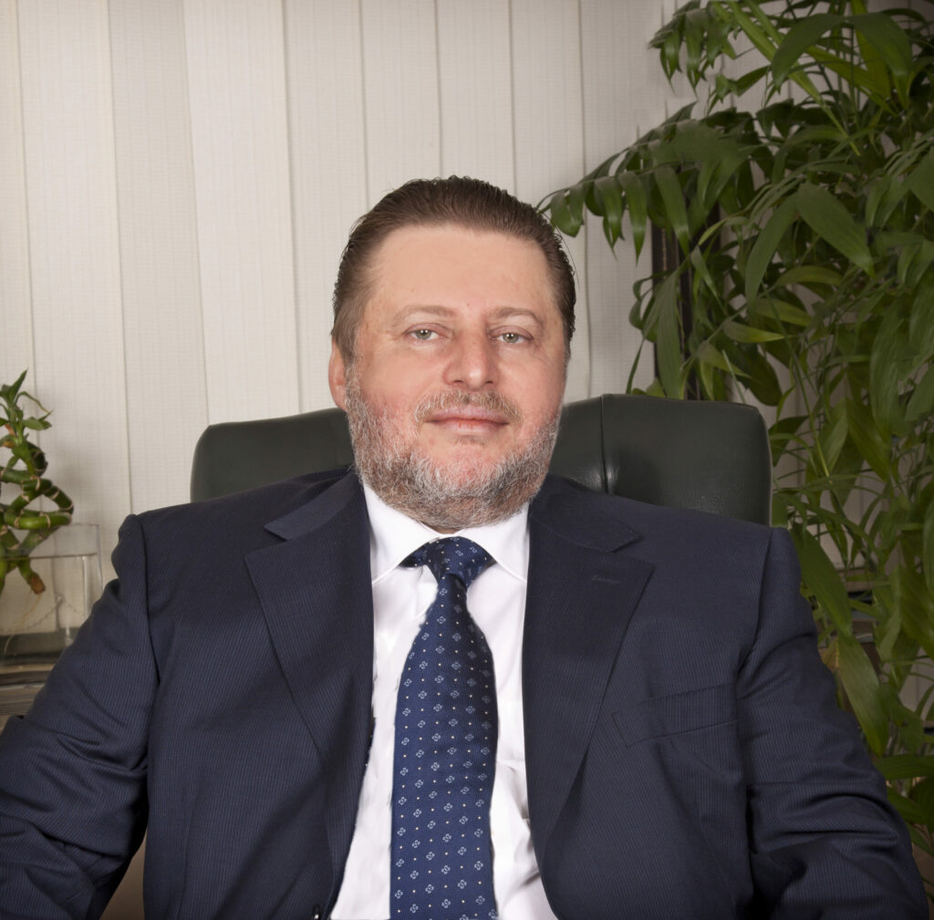 مؤتمر "الناس والبنوك" يكرم محافظ البنك المركزي وعددا من رؤساء البنوك السابقين 1 45YOUGC6PFHM5C2RMTAIDJ2LHI scaled1731406803