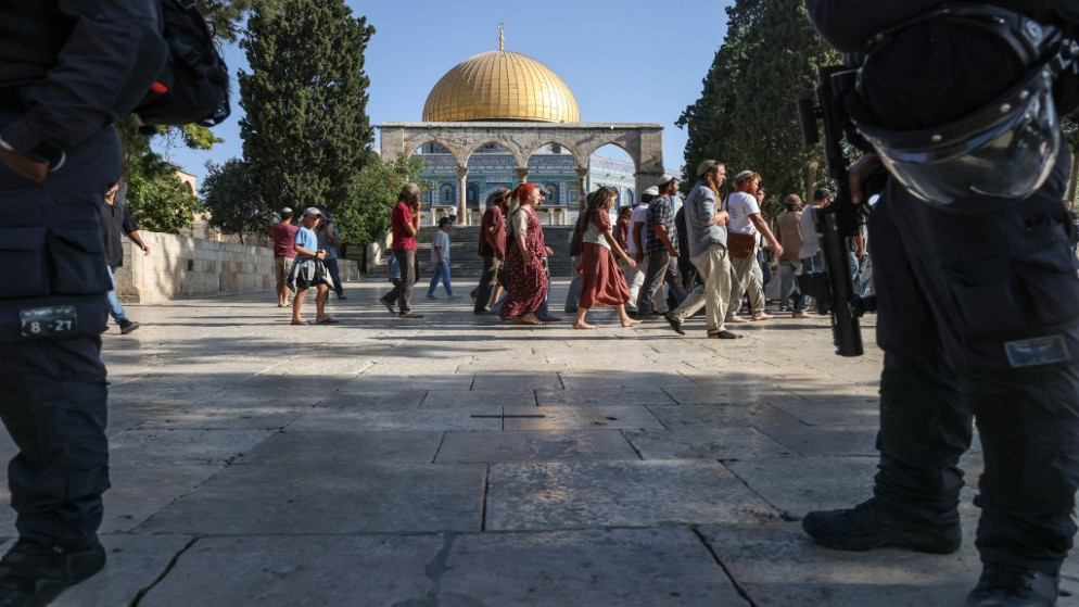 مستوطنون يقتحمون المسجد الأقصى بحماية شرطة الاحتلال الإسرائيلي 1 637b31b3788391731916387