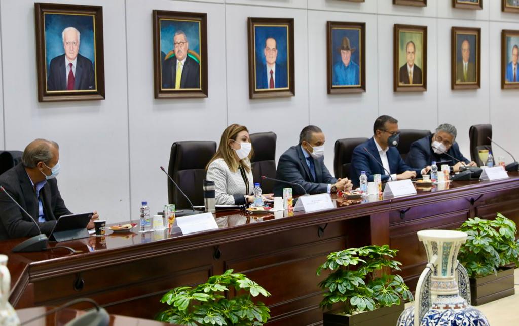  وزير السياحة يعقد اجتماعا لمناقشة خطة العمل لتطوير المنتجات السياحية بالمقصد المصري 1 751730549703