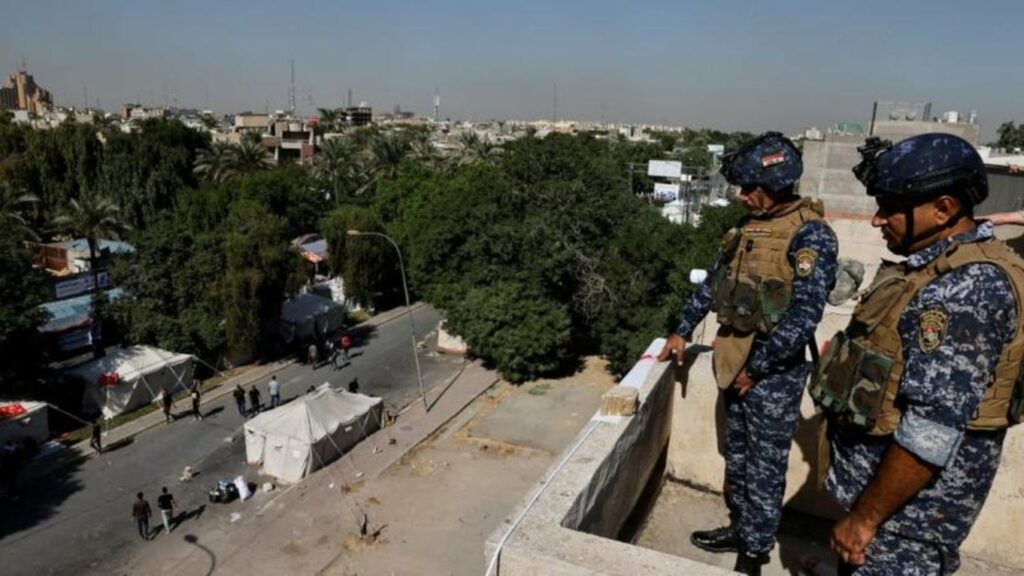 العراق يوجه بعدة إجراءات أمنية لمواجهة التهديدات الإسرائيلية 1 8007f884 8f4d 4541 bad5 0f73050fa5a4 16x9 1200x6761732051745