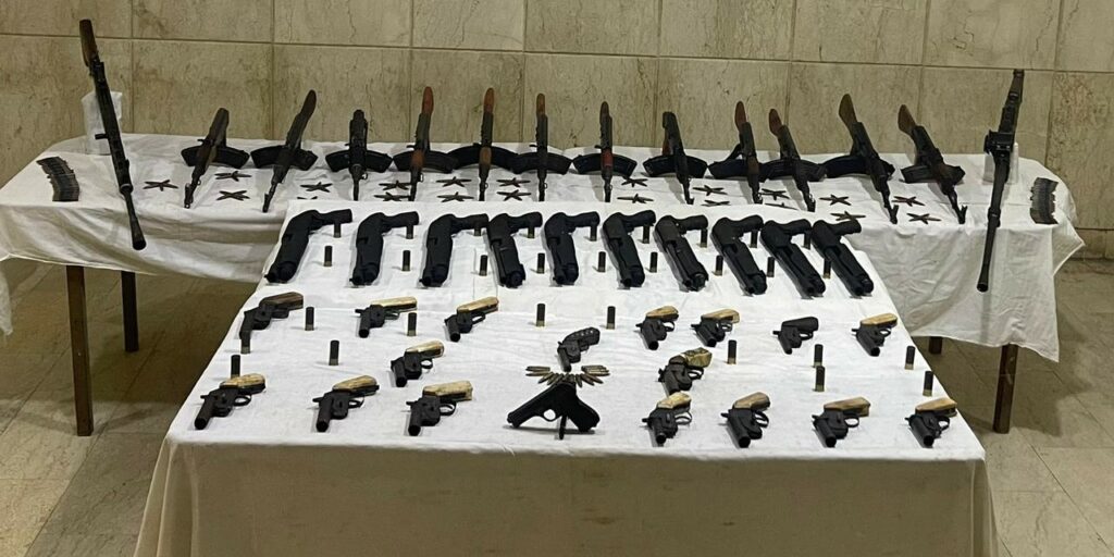 الأمن العام يضبط 151 سلاحا ناريا و334 قضية مخدرات وينفذ 86 ألف حكم قضائي خلال 24 ساعة 1 8141731407043