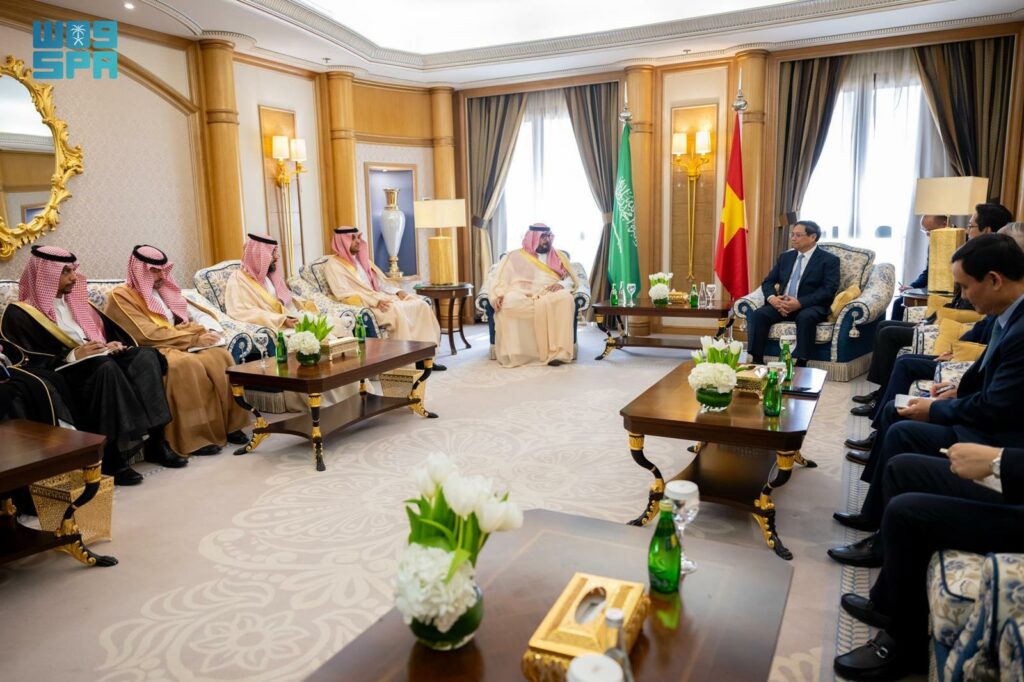 الرئيس البلغاري يزور فيتنام لتعزيز التعاون الاقتصادي بين البلدين 1 8yeCulrnirvAh9y9WGHlgJNlrUIJtah9XL87kgTY1732439824