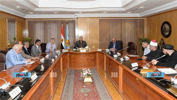 محافظ أسيوط: تقديم سبل الدعم لحل مشاكل المواطنين في القطاعات الخدمية كافة 1 9111732634764