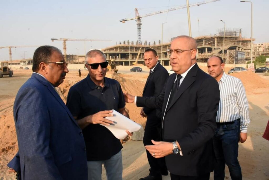 مسئولة بـ "الإسكان" تتفقد مشروعات مناطق "مطار إمبابة وروضة السيدة والمواردي" 1 FB IMG 16599463341841732881484