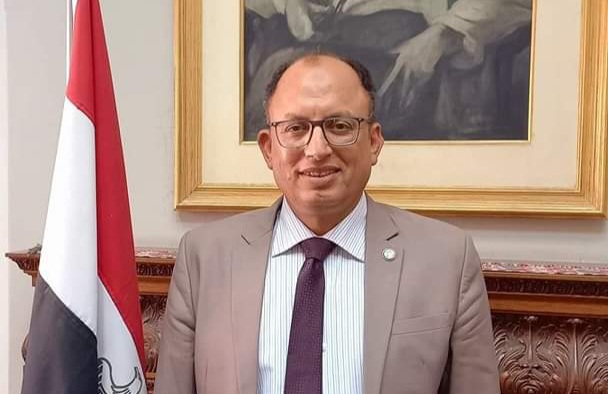 رئيس جامعة حلوان الدكتور السيد قنديل لـ "أ ش أ ": خطة لتمويل الجامعة ذاتيا..وربط الدراسة بسوق العمل محليا ودوليا 1 FB IMG 16643664068501730451003
