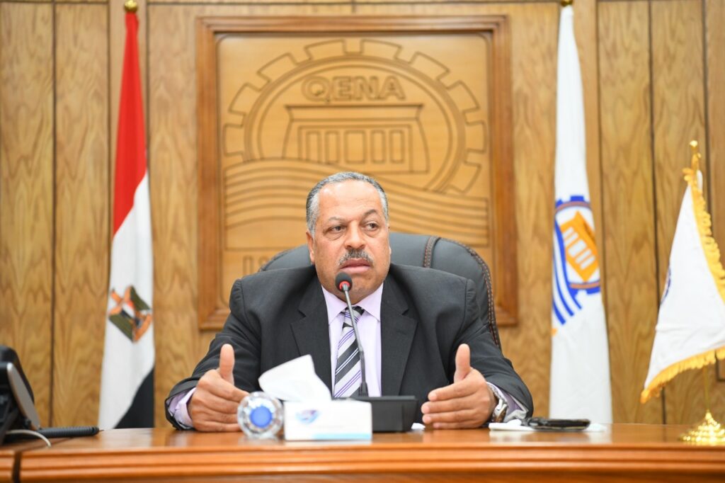 سكرتير عام قنا يتابع ملفي تقنين أراضي أملاك الدولة والتصالح على مخالفات البناء 1 IMG 20220315 WA00221731186003