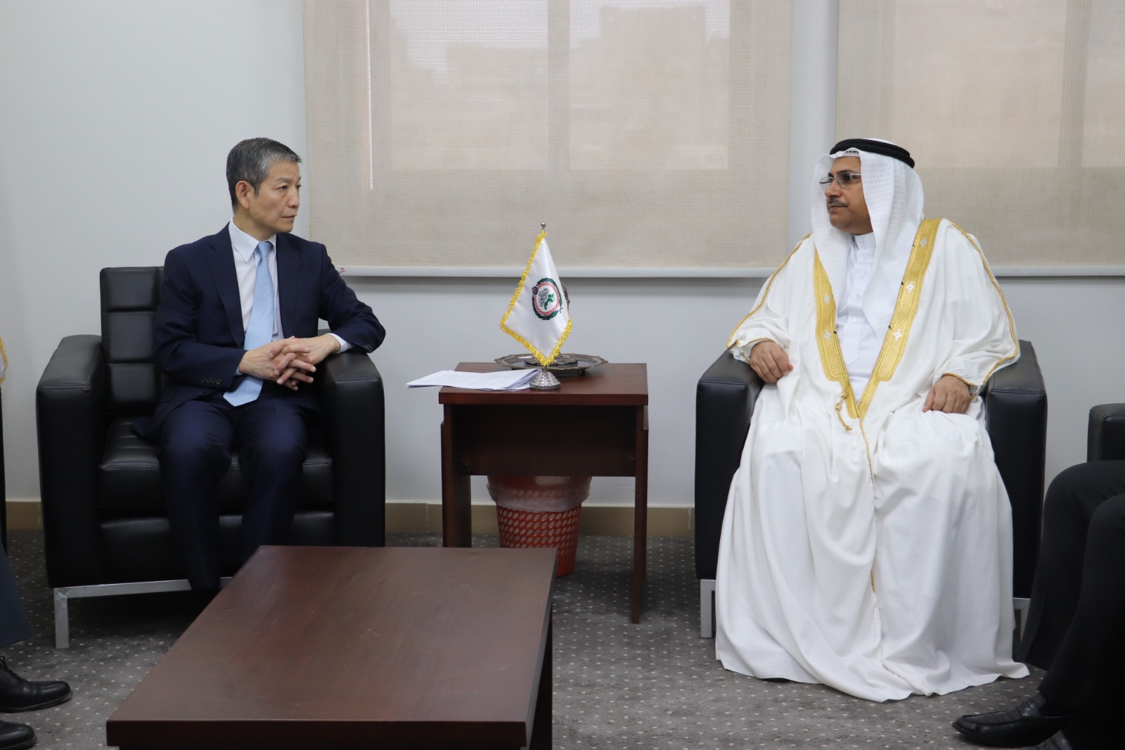 رئيس برلمان الصين يتطلع لتكثيف التعاون مع البرلمان العربي لتقديم مساهمة جديدة بالعلاقات العربية الصينية 1 IMG 20230607 WA00101730806863