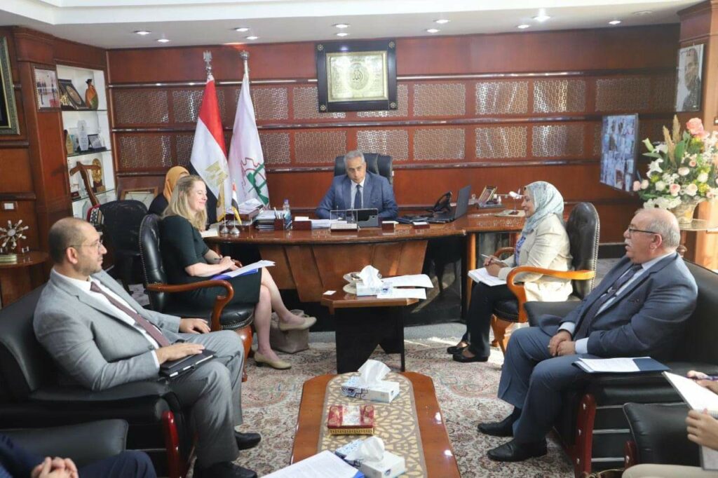 نائب وزير الخارجية يزور أسيوط للتوعية بمخاطر الهجرة غير الشرعية والتعريف بالبدائل الإيجابية الآمنة 1 WhatsApp Image 2022 09 06 at 91732226344